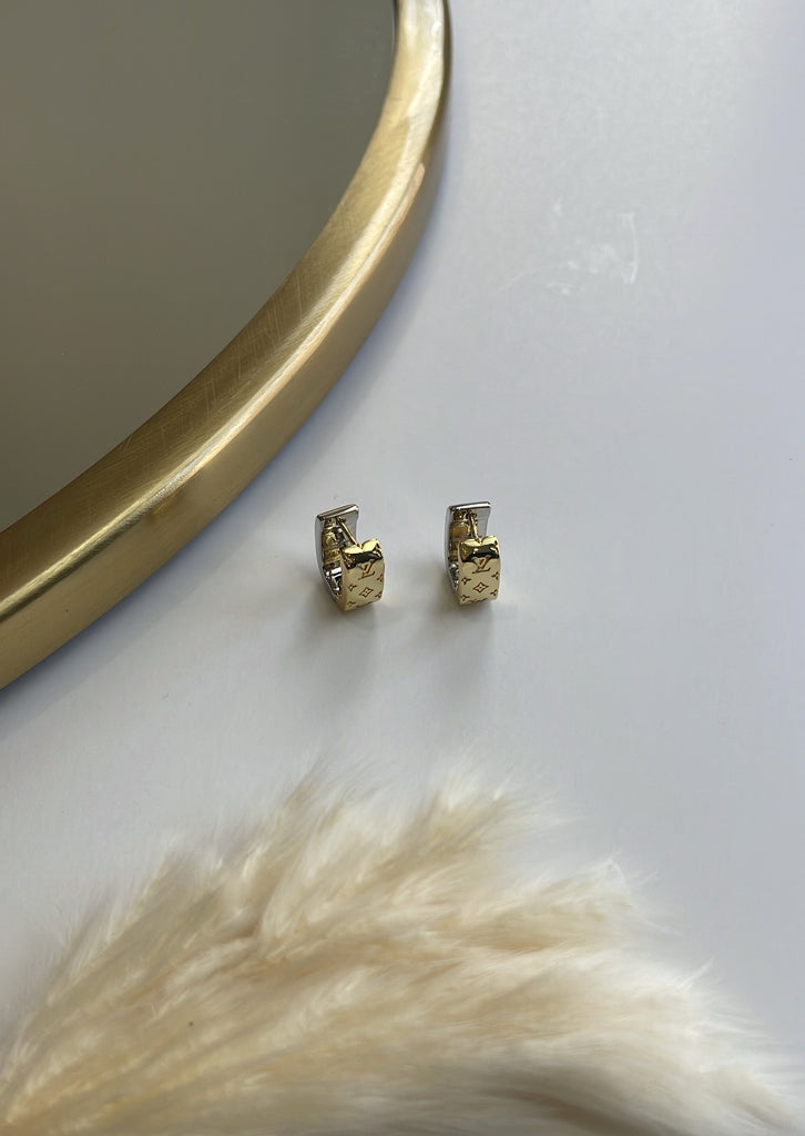 lv small earrings